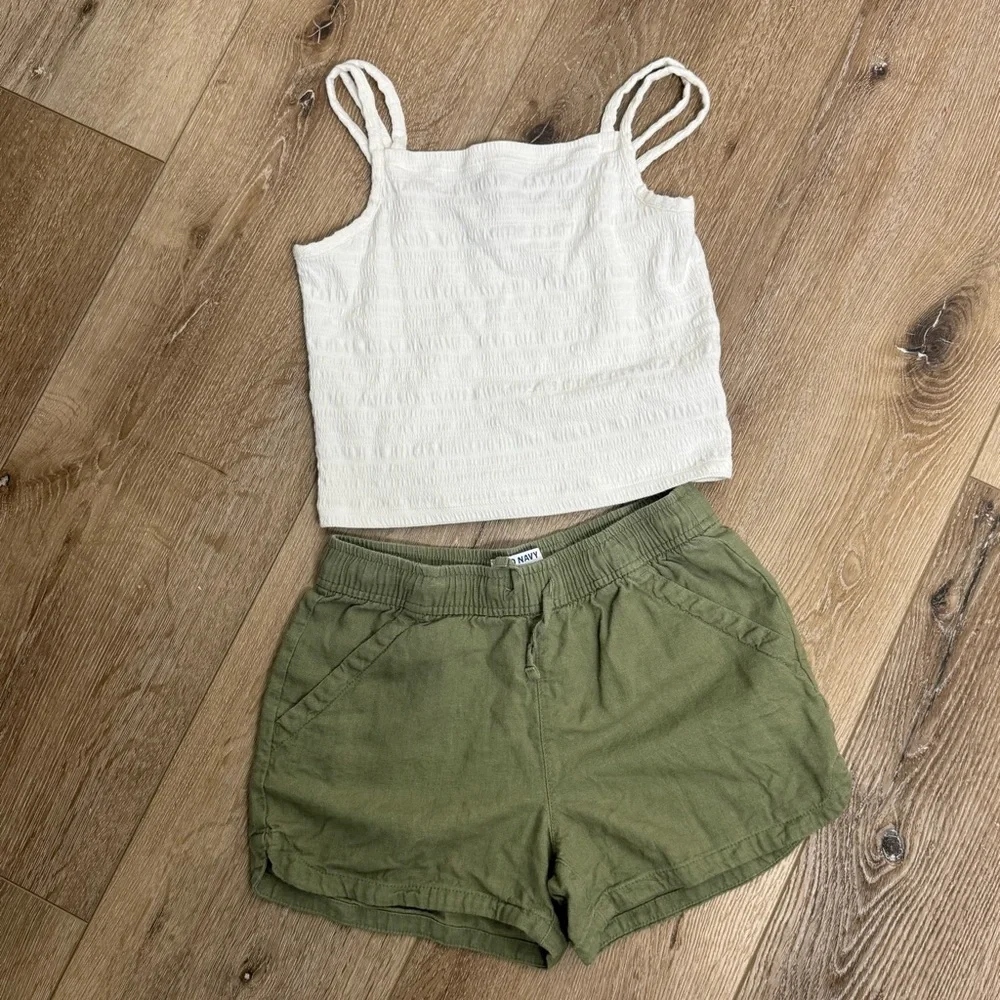 Old Navy summer shorts and tank top